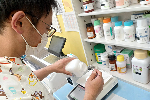 はるいろやっきょく　スタッフ